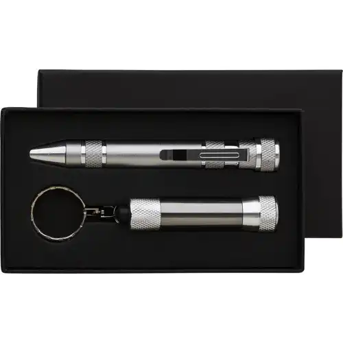 Pen shaped screwdriver set and torch