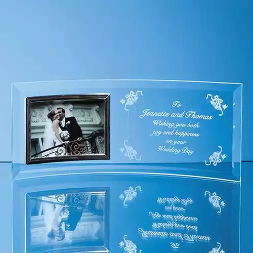 Bevelled Glass Crescent Frame for 6inchinch x 4inchinch Landscape Photo