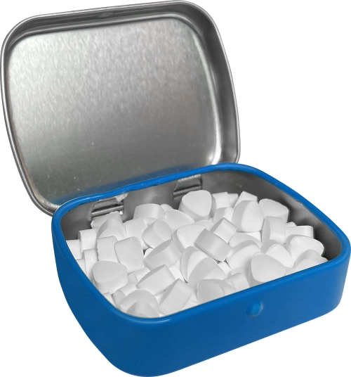 Flat hinged tin with sugar free mints